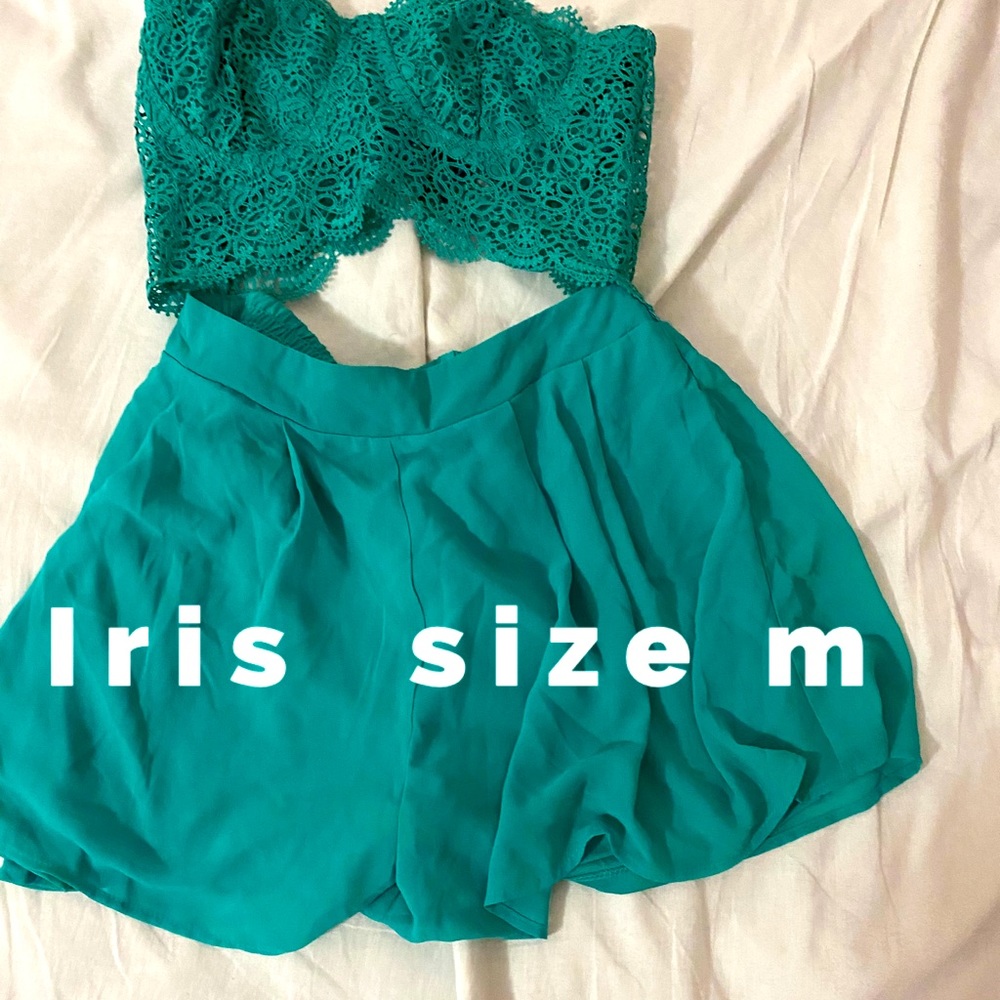 Iris romper size med